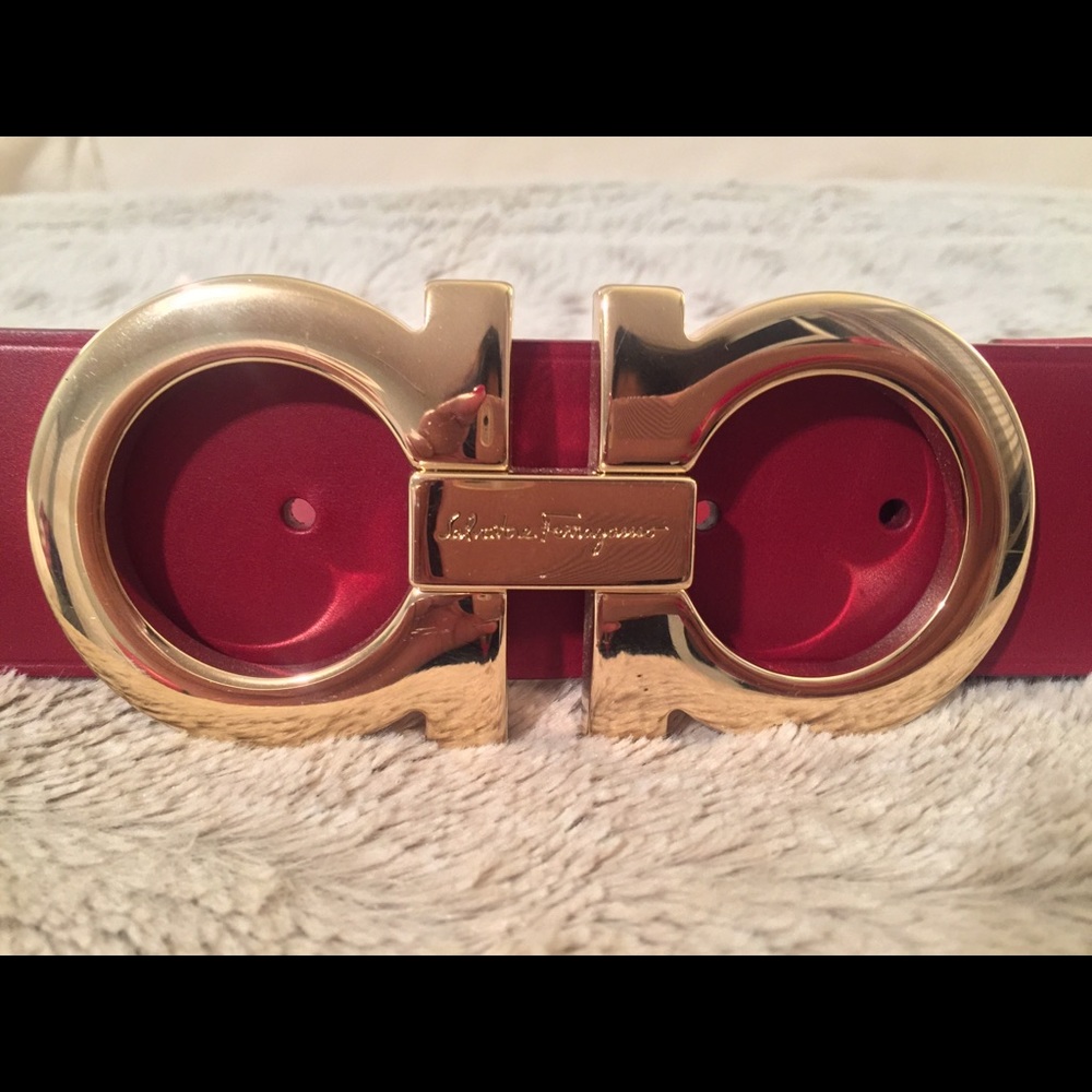 Men’s red Ferragamo over sized buckle belt